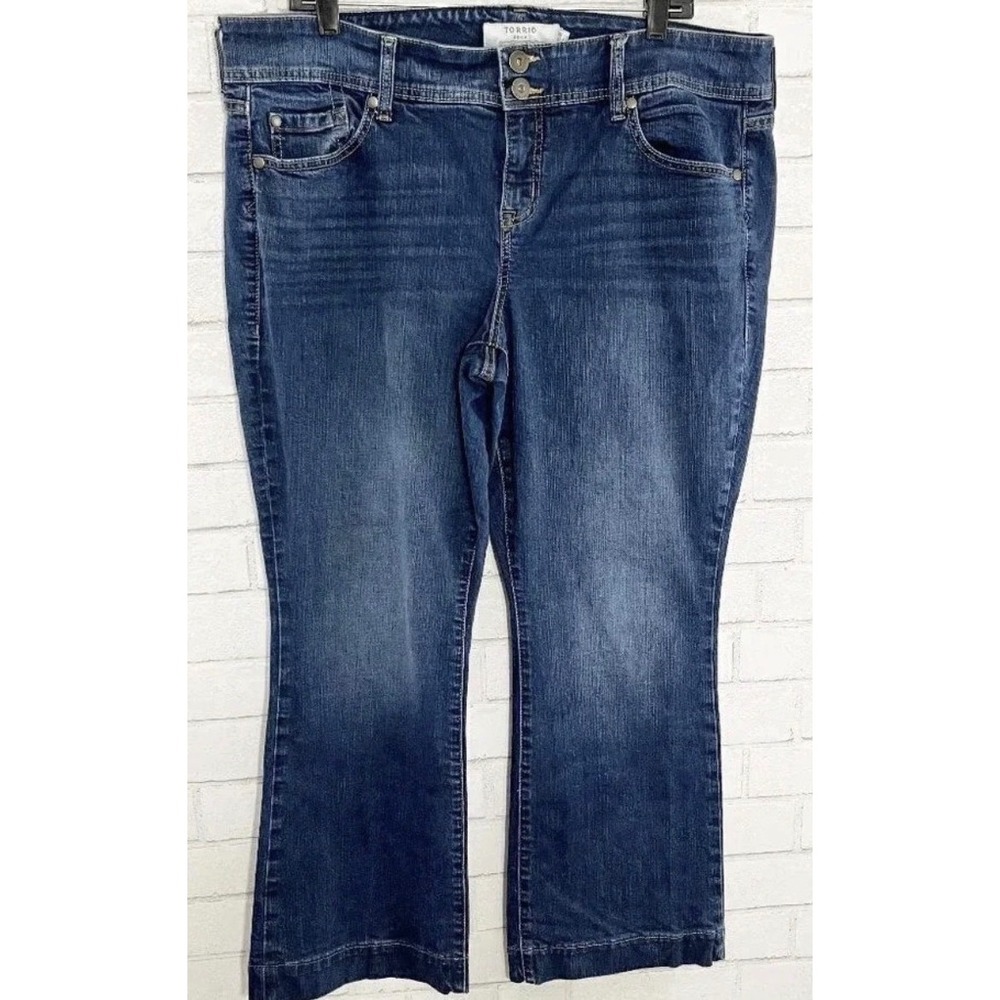 Torrid‎ Flare Jeans Women 16R Blue Dark Wash Double Button